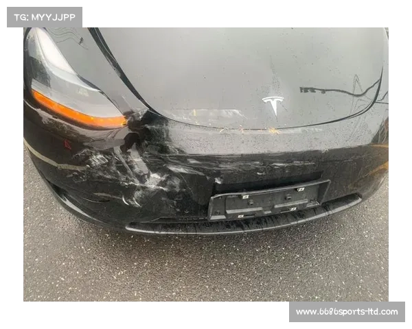 停车后加速撞上前车,特斯拉车主质疑自动辅助驾驶失灵,官方回应引发热议 停车后加速撞上前车,特斯拉车主质疑自动辅助驾驶失灵,官方回应引发热议